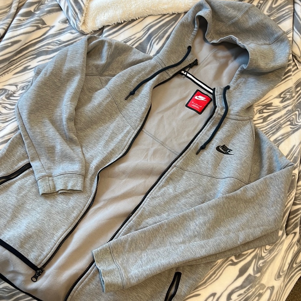 Nike zip up